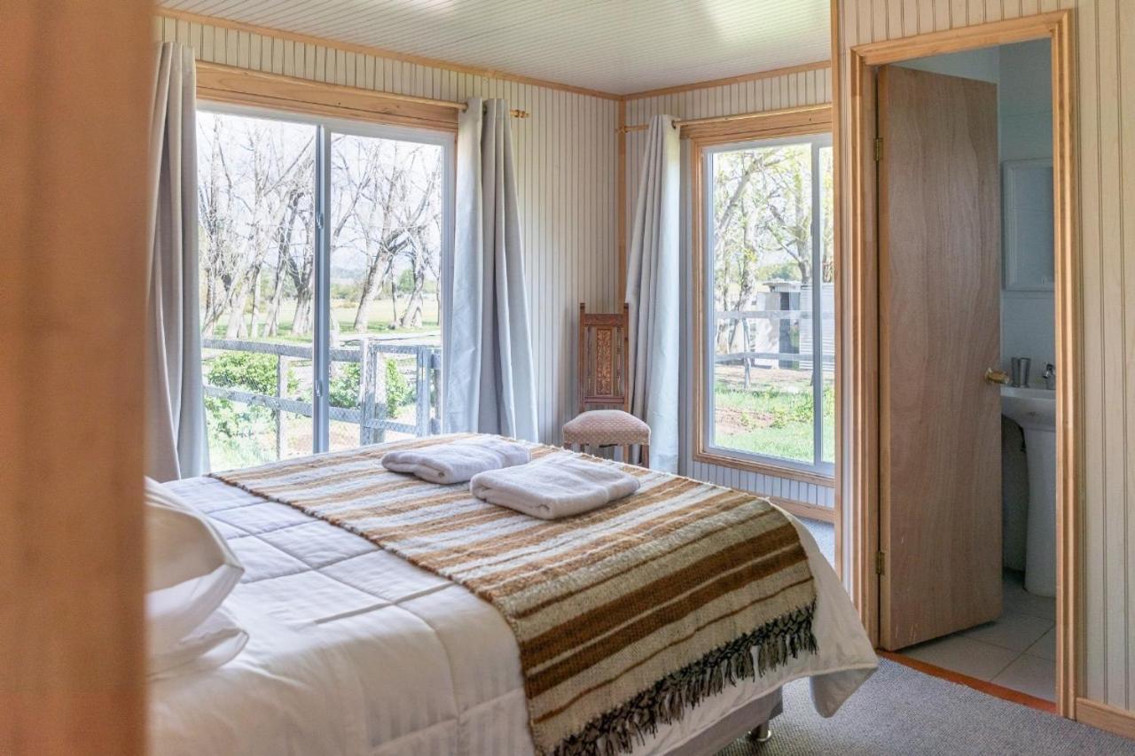 Bano Privado Calefaccion Matrimonial O 2 Camas Panzió Villa Cerro Castillo Kültér fotó
